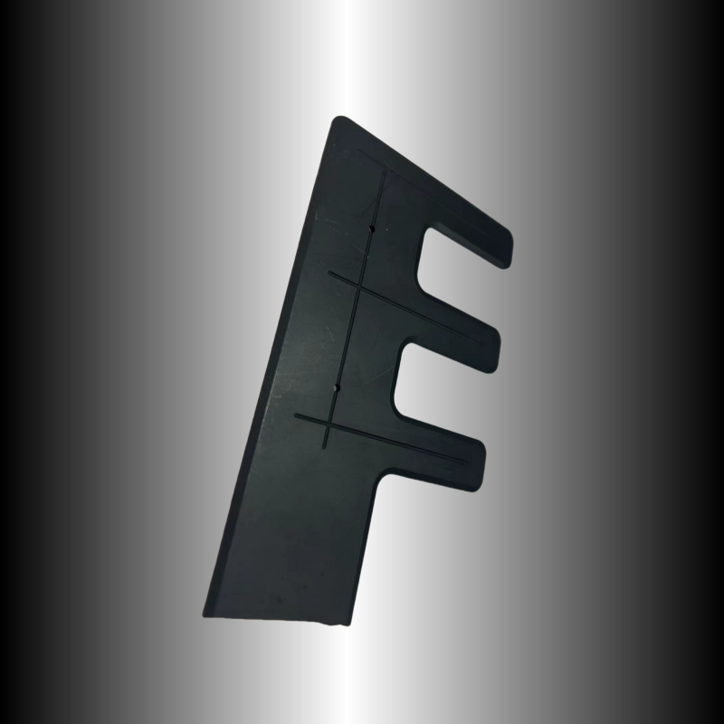 Anti-static ceramic suction pad