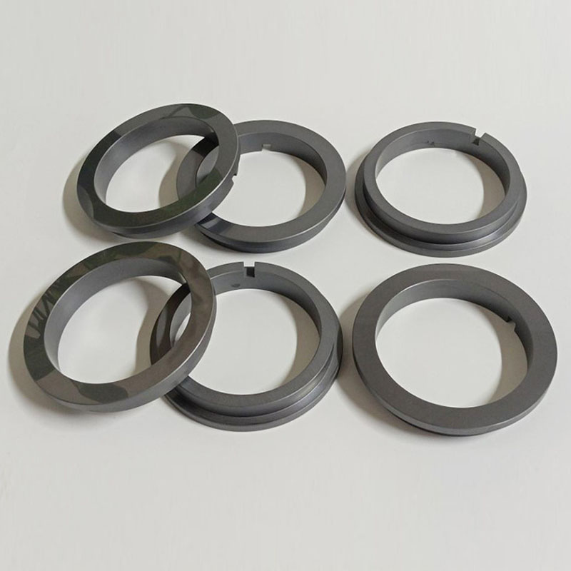 Ceramic rings for polycrystalline fixation