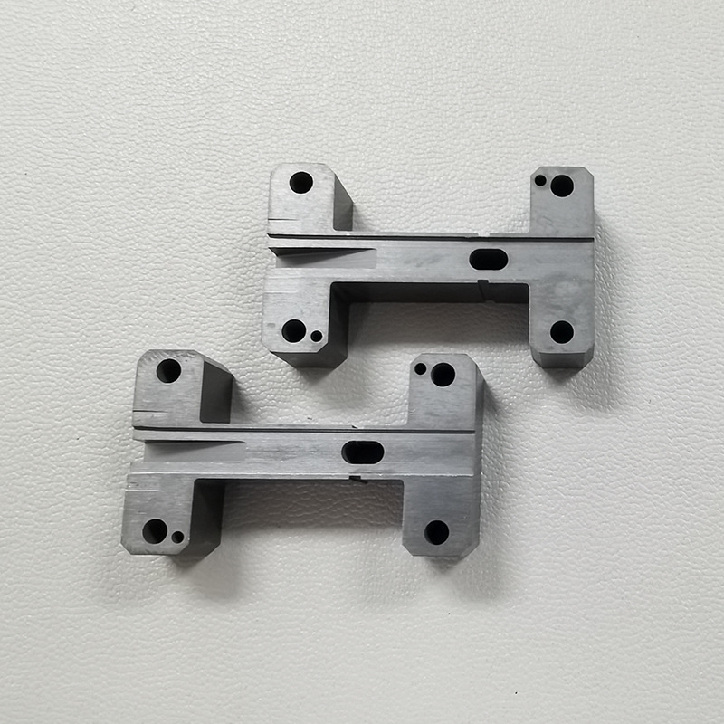 Silicon carbide ceramic irregular positioning block - Image 2